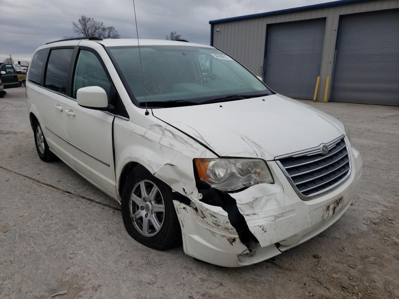 CHRYSLER TOWN & COU 2010 with VIN 2A4RR5D17AR284595 - Photo from auction