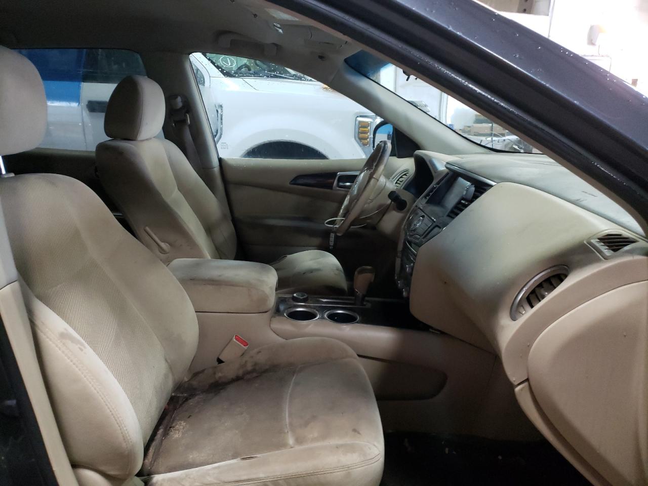 Photo 5 from auction – 2014 NISSAN PATHFINDER with VIN 5N1AR2MM6EC601451