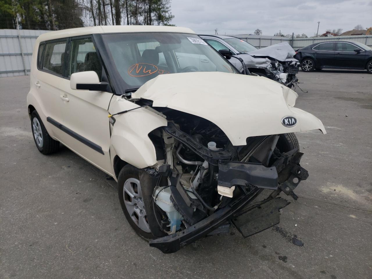 KIA SOUL 2012 with VIN KNDJT2A59C7453546 - Photo from auction