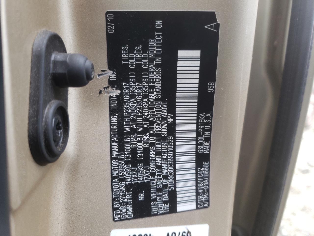 Photo 10 from auction – 2011 TOYOTA SIENNA LE with VIN 5TDKK3DC3BS010529
