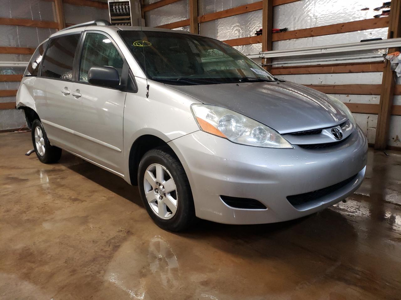 Photo 1 from auction – 2006 TOYOTA SIENNA CE with VIN 5TDZA23C16S401925