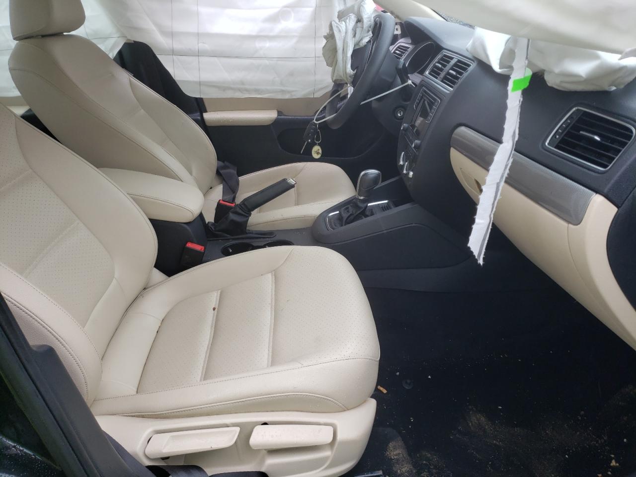 Photo 5 from auction – 2018 VOLKSWAGEN JETTA SE with VIN 3VWDB7AJ7JM209663