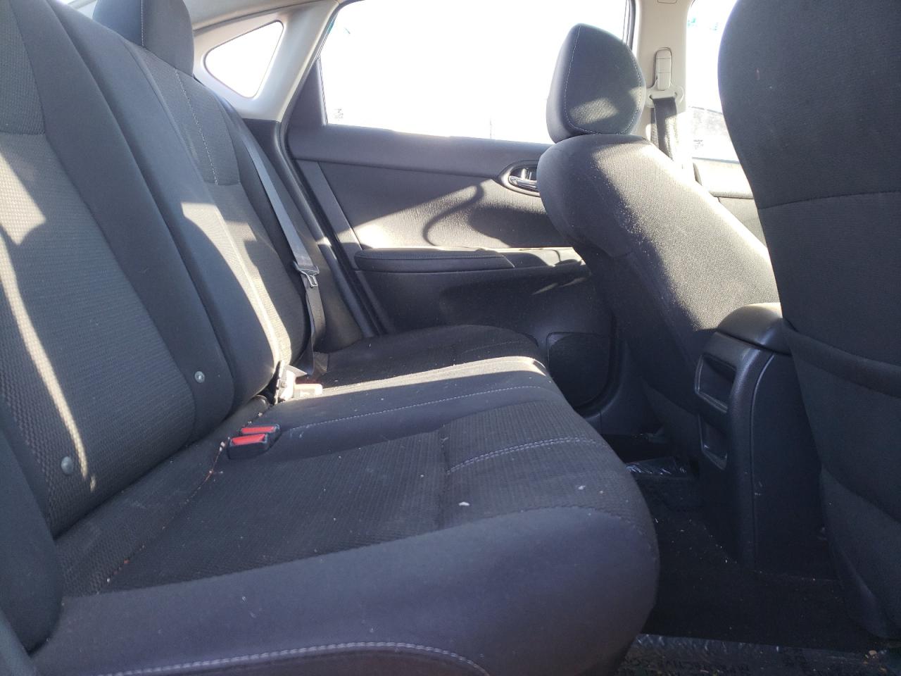 Photo 6 from auction – 2016 NISSAN SENTRA S with VIN 3N1AB7AP4GY276896