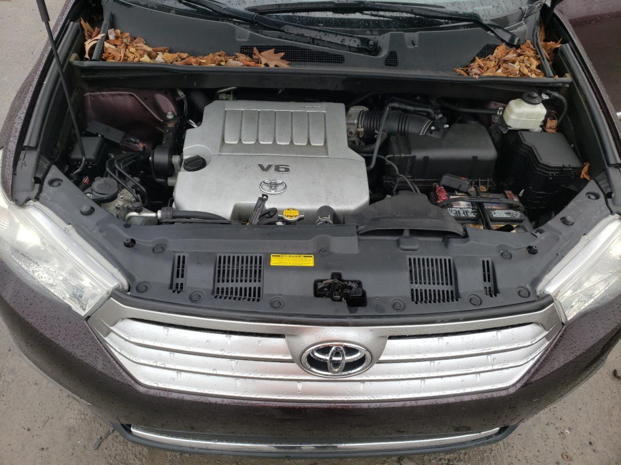 Photo 7 from auction – 2011 TOYOTA HIGHLANDER with VIN 5TDBK3EH6BS049321