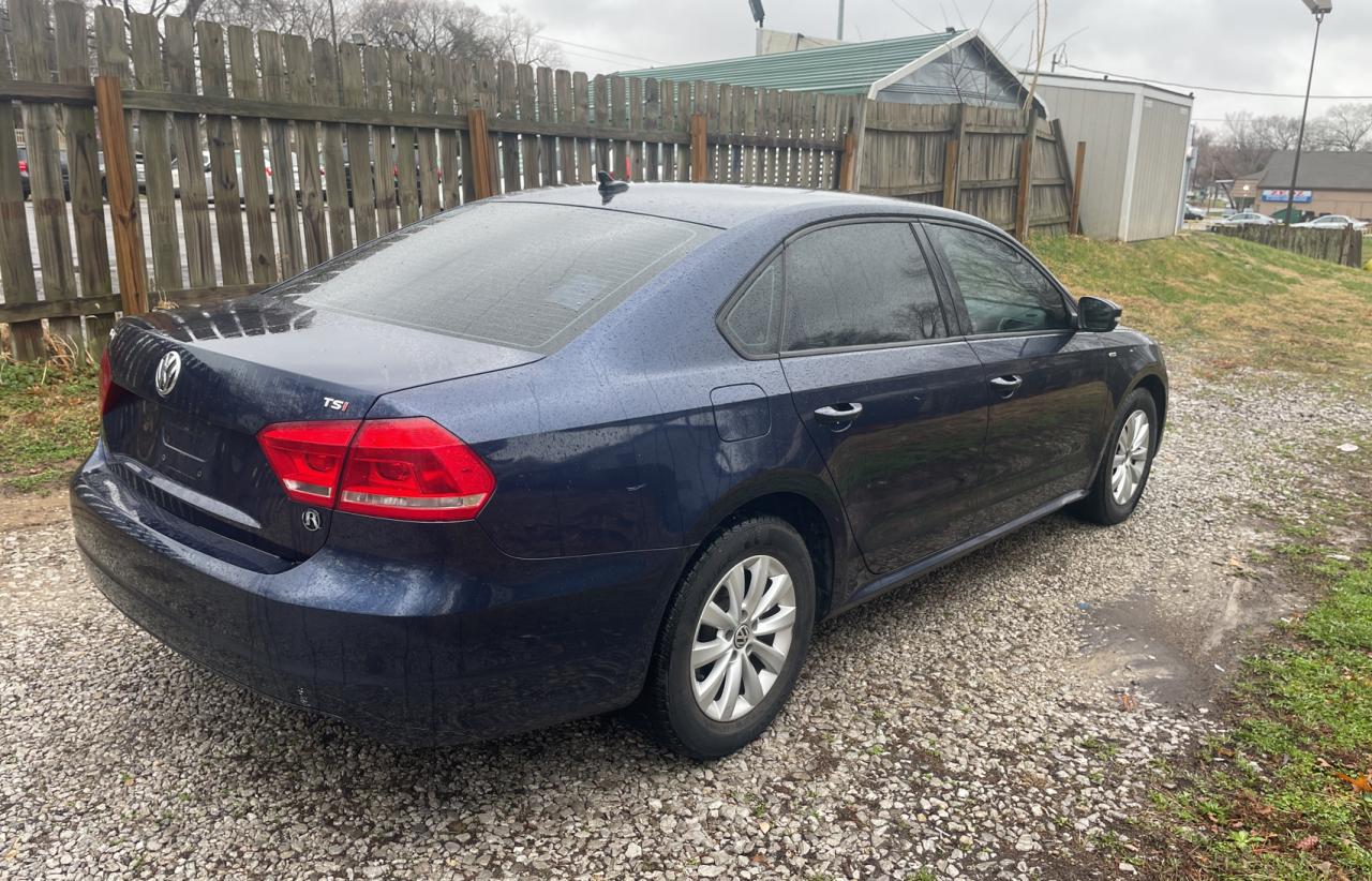 Photo 4 from auction – 2015 VOLKSWAGEN PASSAT S with VIN 1VWAT7A30FC049152