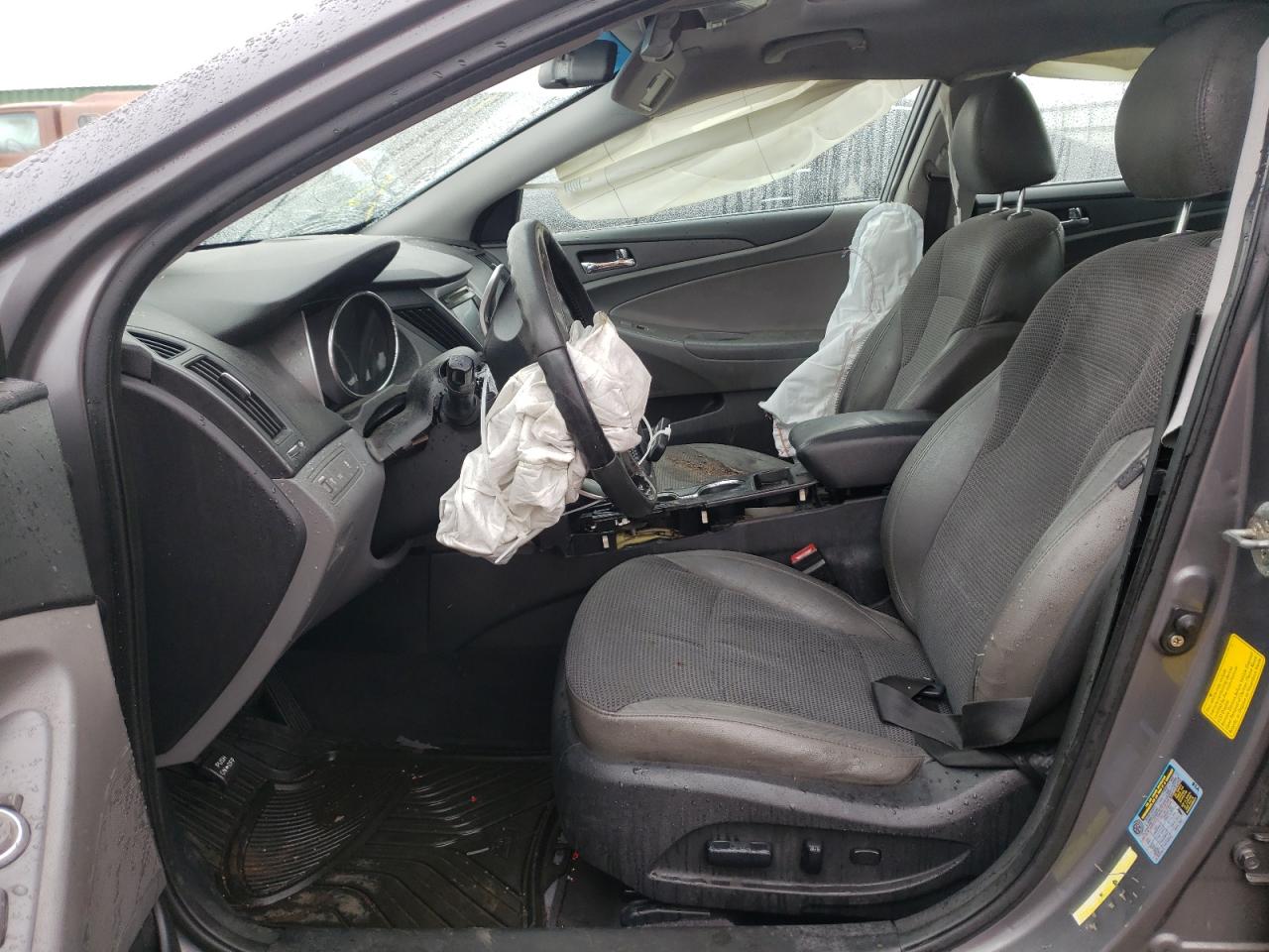 Photo 5 from auction – 2011 HYUNDAI SONATA SE with VIN 5NPEC4AC0BH165274