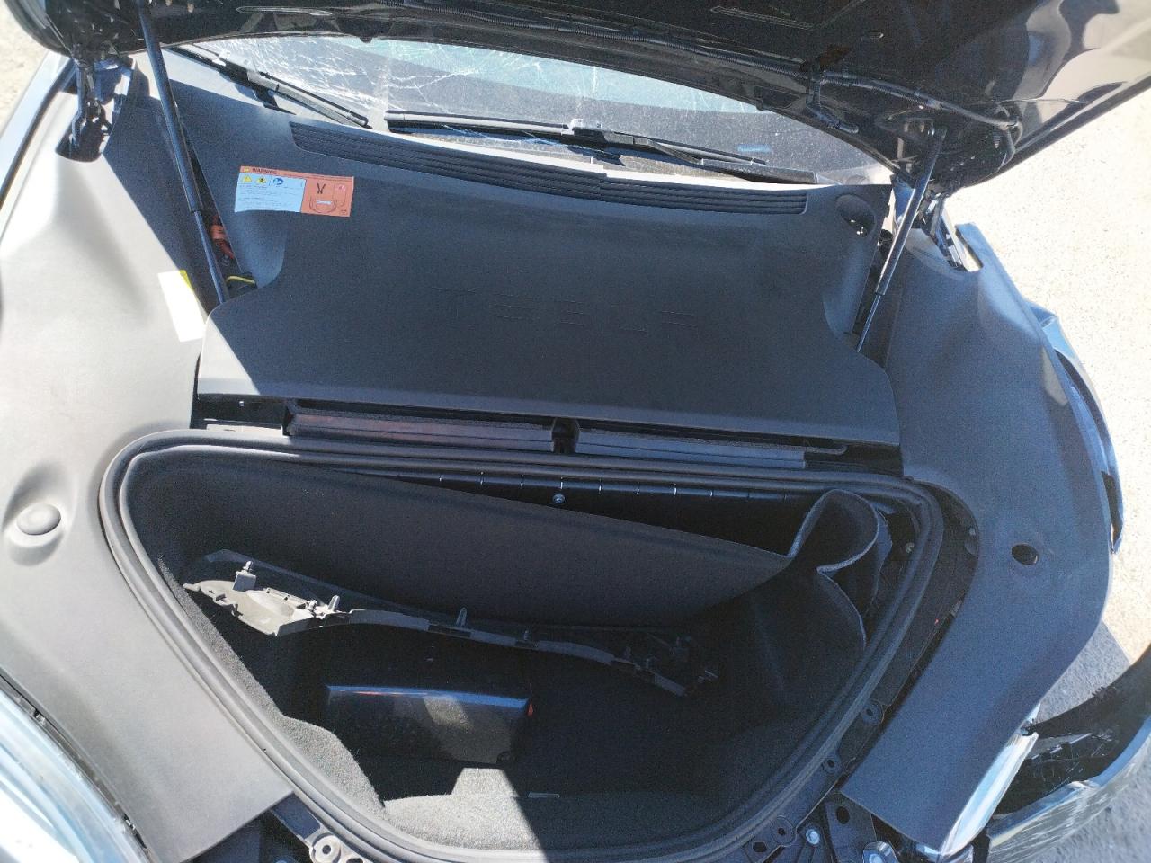 Photo 7 from auction – 2020 TESLA MODEL S with VIN 5YJSA1E23LF400033