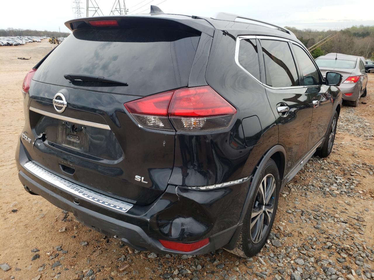 Photo 4 from auction – 2017 NISSAN ROGUE S with VIN 5N1AT2MT4HC775323