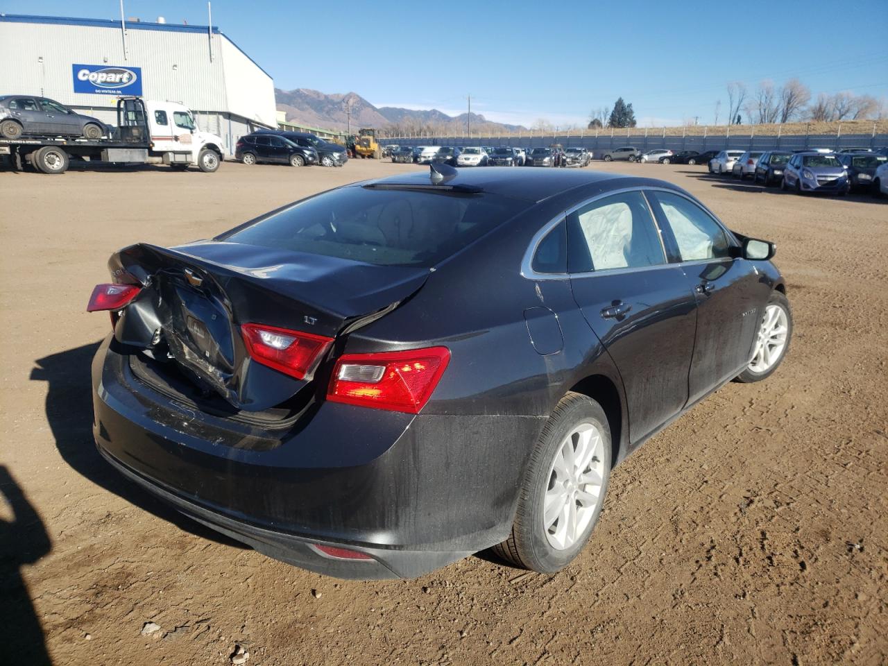 Photo 4 from auction – 2017 CHEVROLET MALIBU LT with VIN 1G1ZE5ST1HF219337