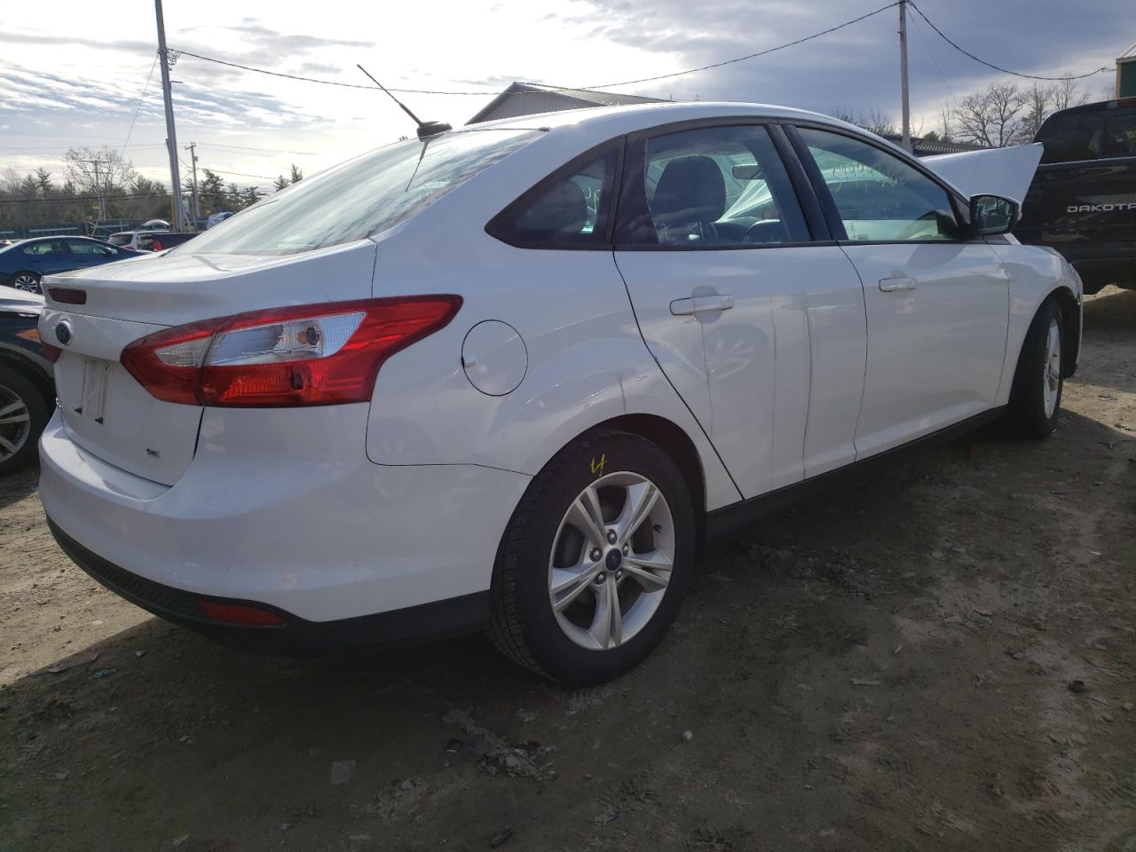 Photo 4 from auction – 2014 FORD FOCUS SE with VIN 1FADP3F20EL434857