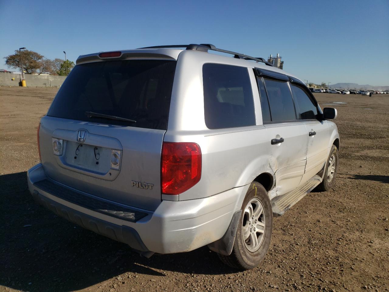 Photo 4 from auction – 2004 HONDA PILOT EXL with VIN 2HKYF18544H591692