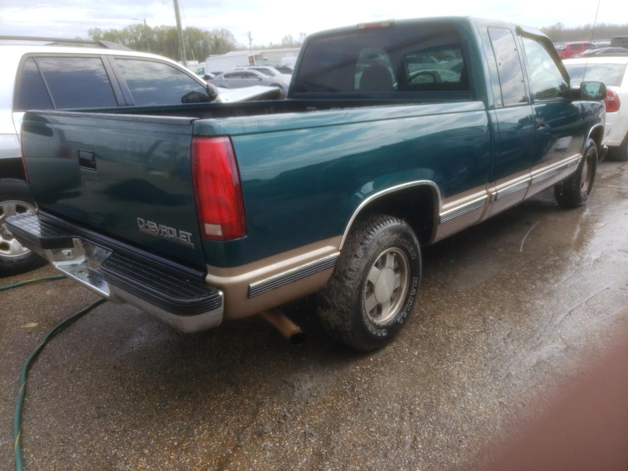 Photo 4 from auction – 1998 CHEVROLET GMT-400 C1 with VIN 2GCEC19R3W1218127