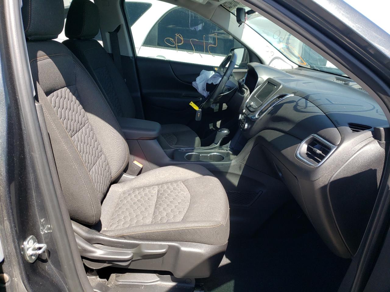 Photo 5 from auction – 2019 CHEVROLET EQUINOX LT with VIN 3GNAXKEVXKL115220