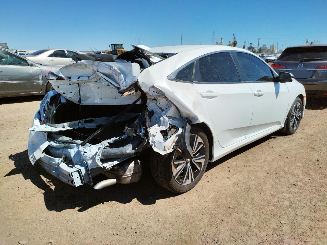 Photo 4 from auction – 2018 HONDA CIVIC EX with VIN JHMFC1F32JX014126