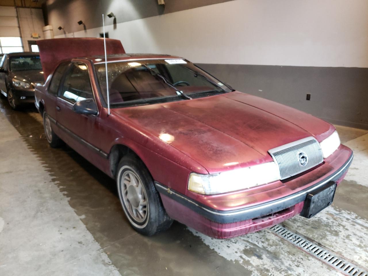 MERCURY COUGAR LS 1989 with VIN 1MEPM6043KH683842 - Photo from auction