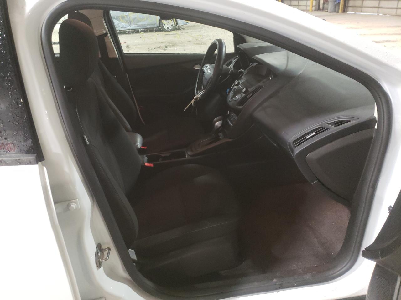 Photo 5 from auction – 2018 FORD FOCUS SE with VIN 1FADP3F27JL261249