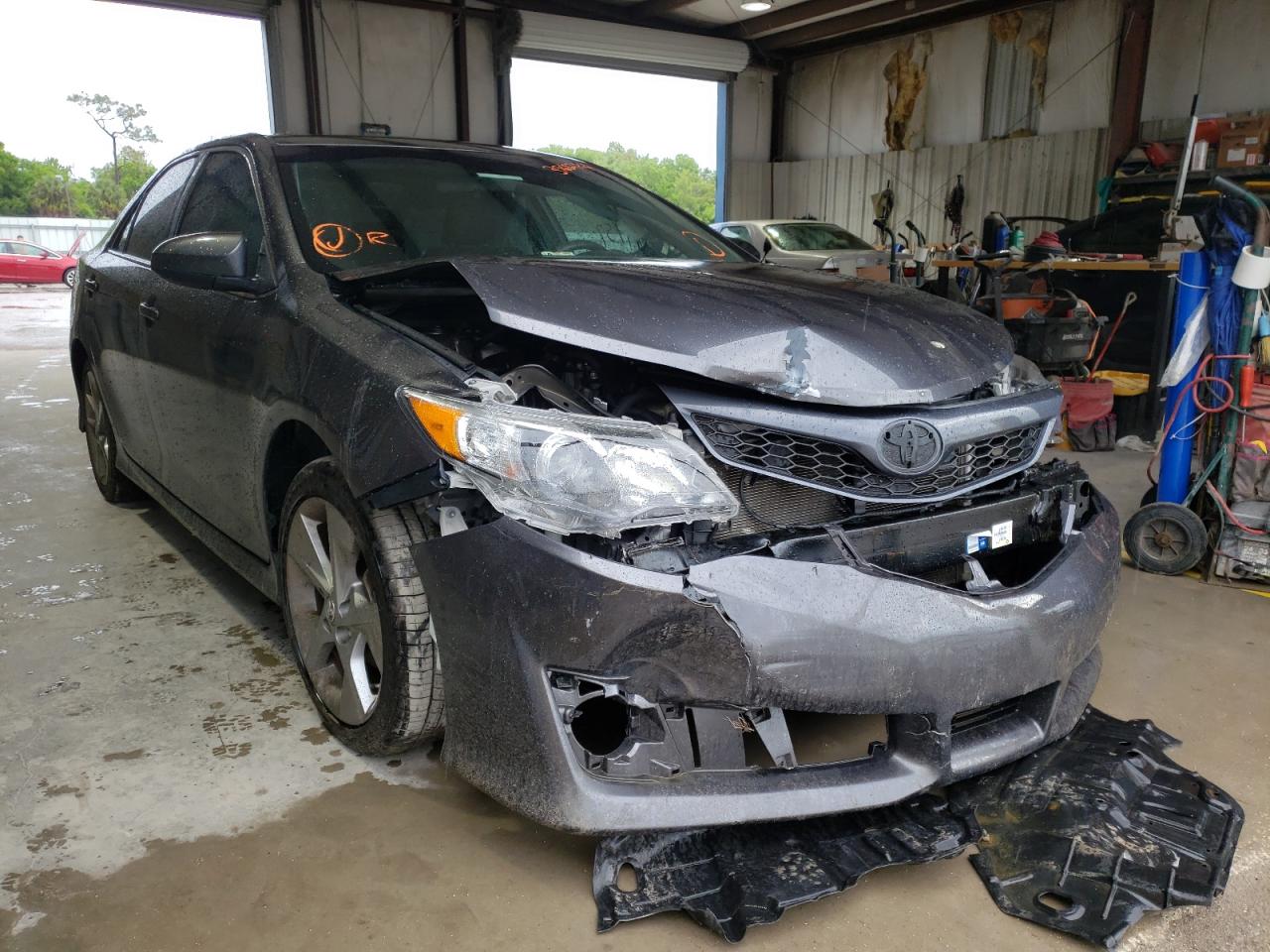 TOYOTA CAMRY L 2014 with VIN 4T1BF1FK6EU463780 - Photo from auction