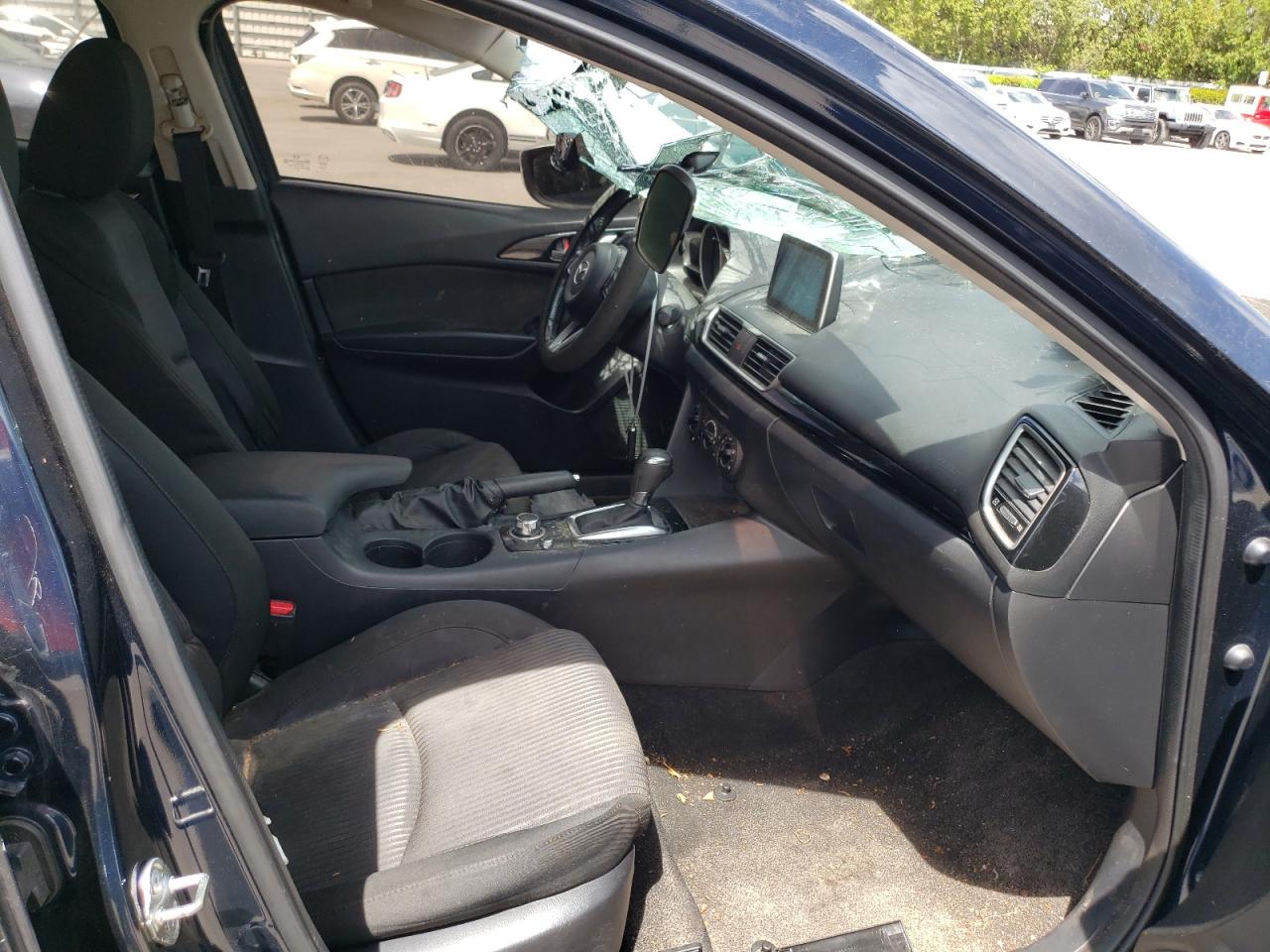 Photo 5 from auction – 2016 MAZDA 3 SPORT with VIN JM1BM1U76G1304013