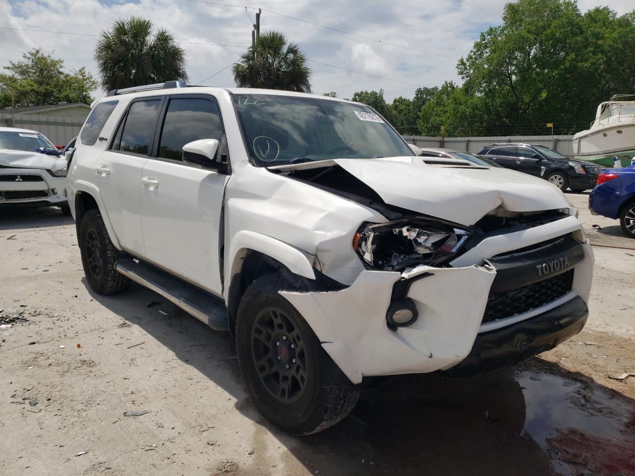 Photo 1 from auction – 2017 TOYOTA 4RUNNER SR with VIN JTEBU5JR3H5444460
