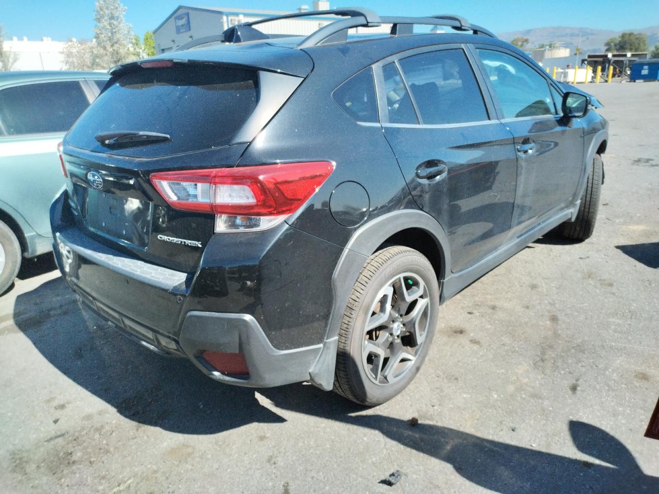 Photo 4 from auction – 2018 SUBARU CROSSTREK with VIN JF2GTAMC8J8261915