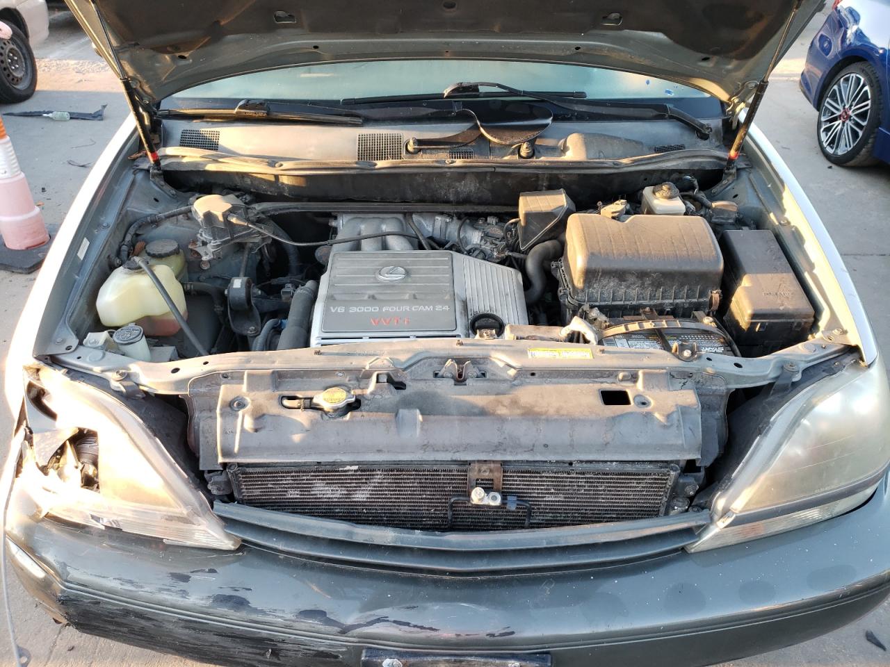 Photo 7 from auction – 2000 LEXUS E5 300 with VIN JT6HF10U8Y0132968