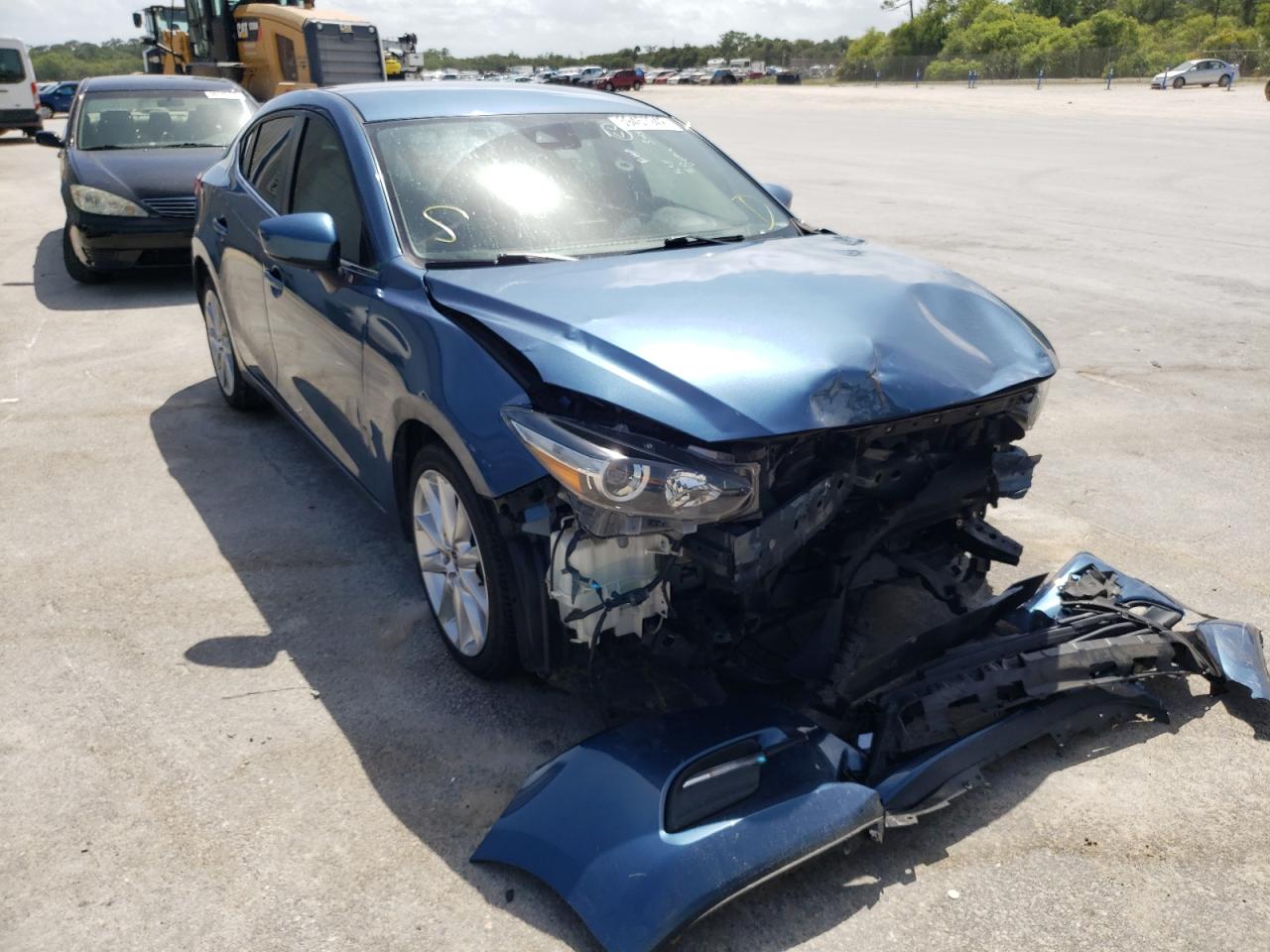 MAZDA 3 TOURING 2017 with VIN 3MZBN1V71HM134012 - Photo from auction