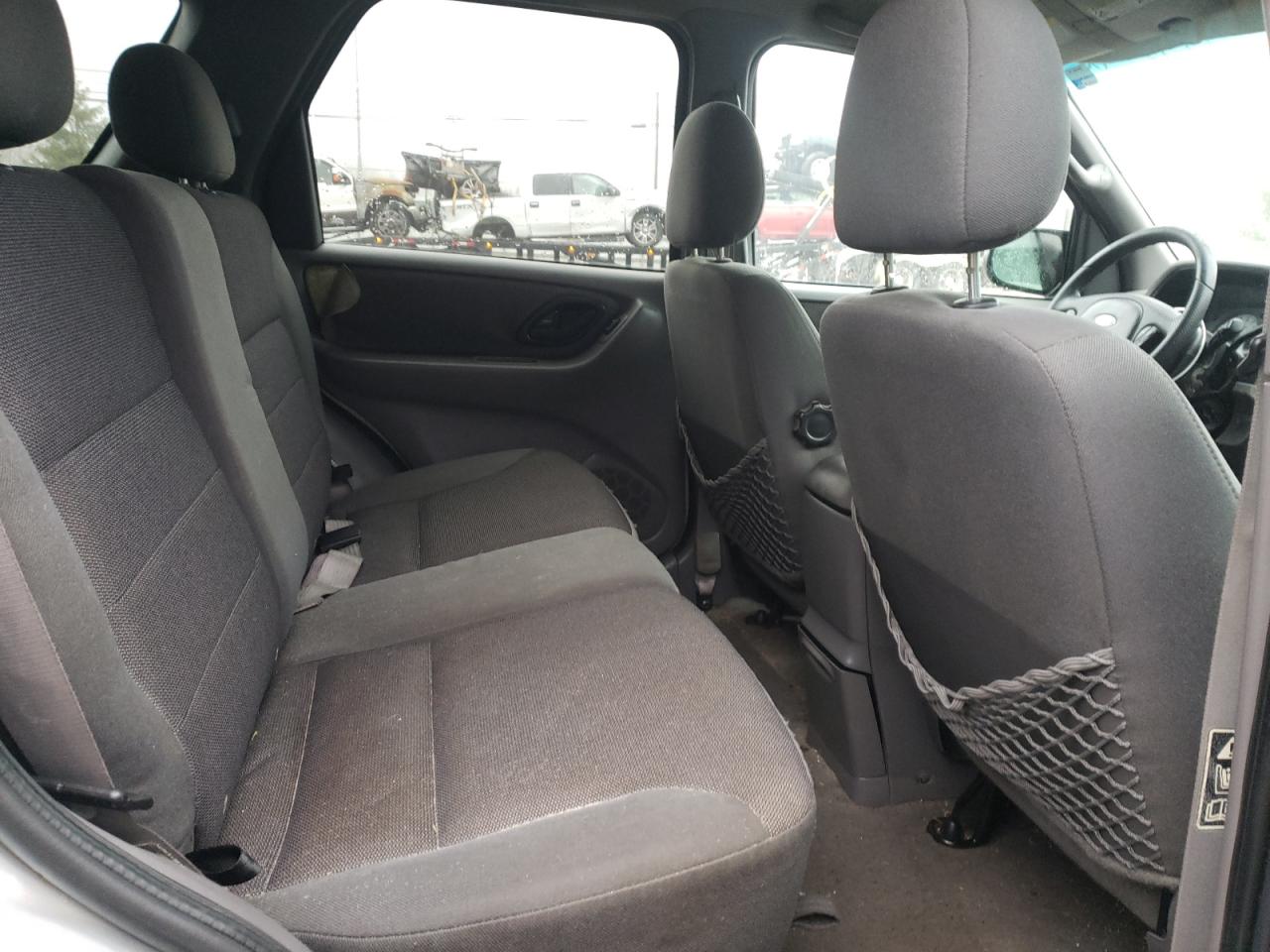Photo 6 from auction – 2002 FORD ESCAPE XLT with VIN 1FMYU031X2KB52964
