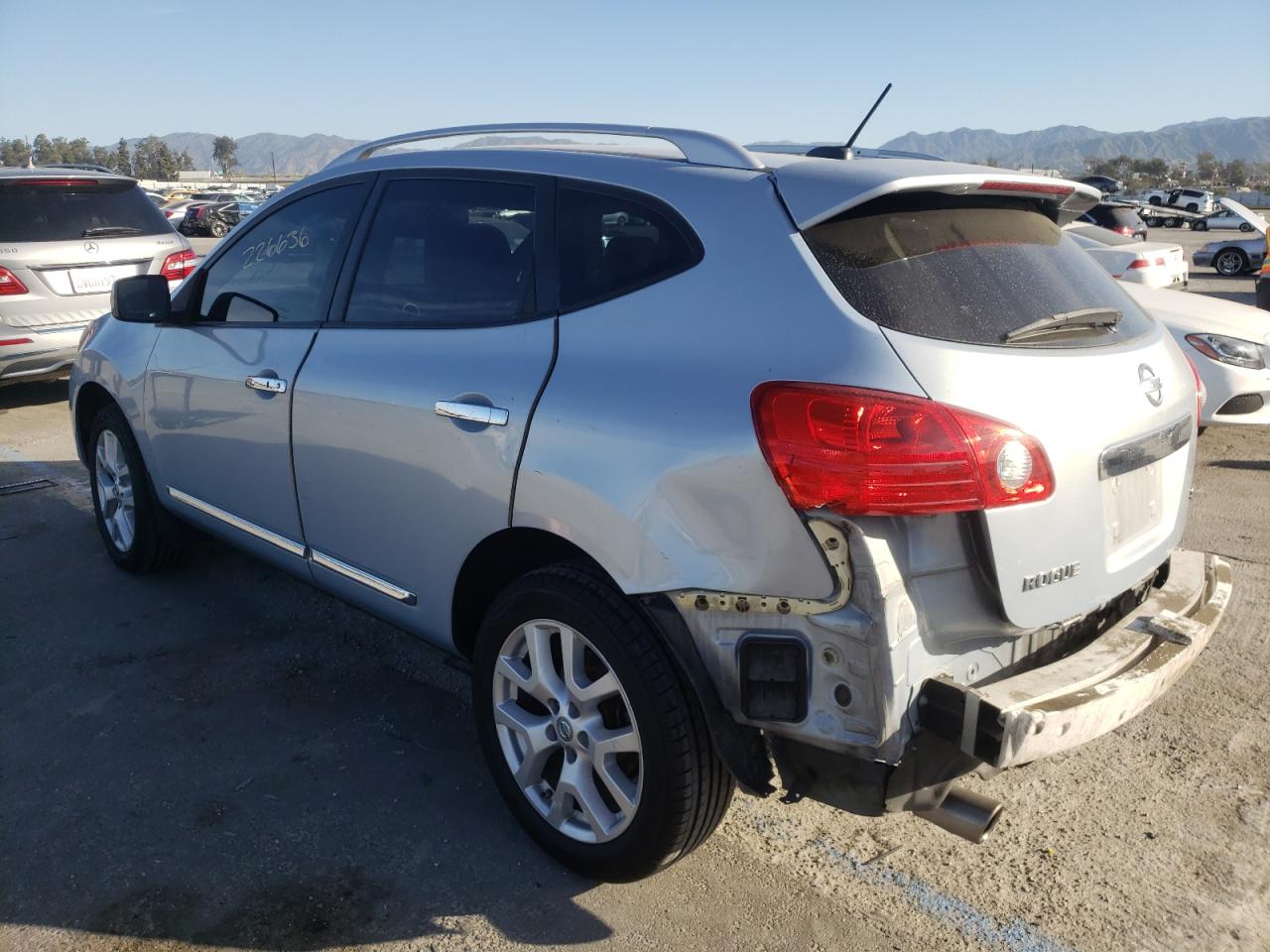Photo 3 from auction – 2011 NISSAN ROGUE S with VIN JN8AS5MT3BW154092