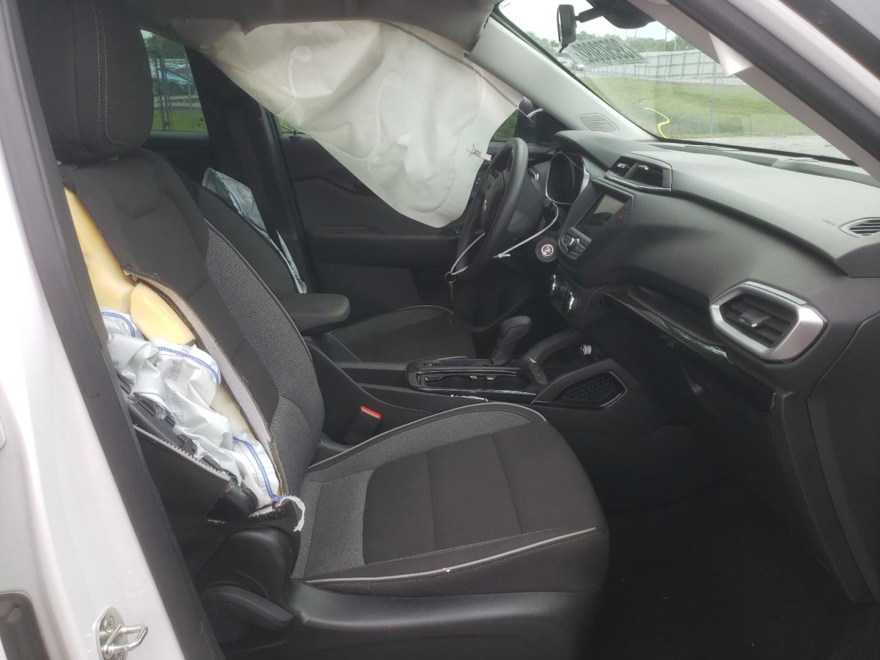 Photo 5 from auction – 2021 CHEVROLET TRAILBLAZE with VIN KL79MMS29MB024225