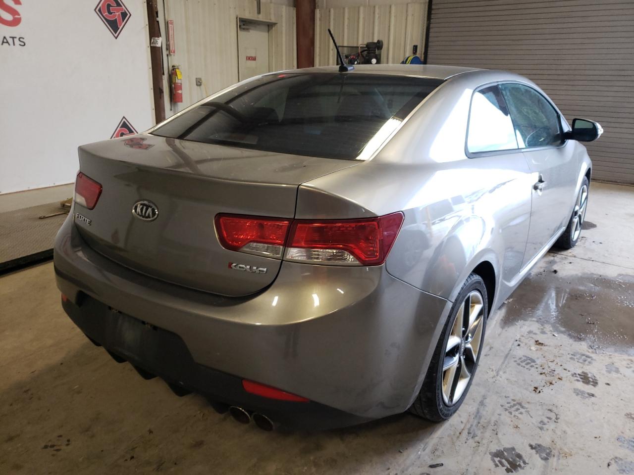 Photo 4 from auction – 2010 KIA FORTE SX with VIN KNAFW6A30A5206120