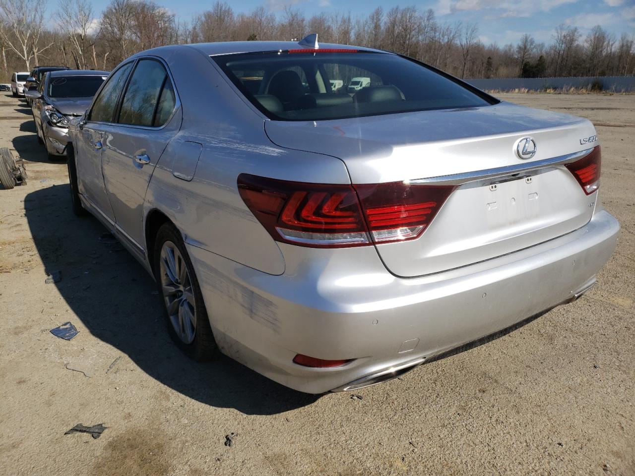 Photo 3 from auction – 2015 LEXUS LS 460 with VIN JTHCL5EF6F5024635