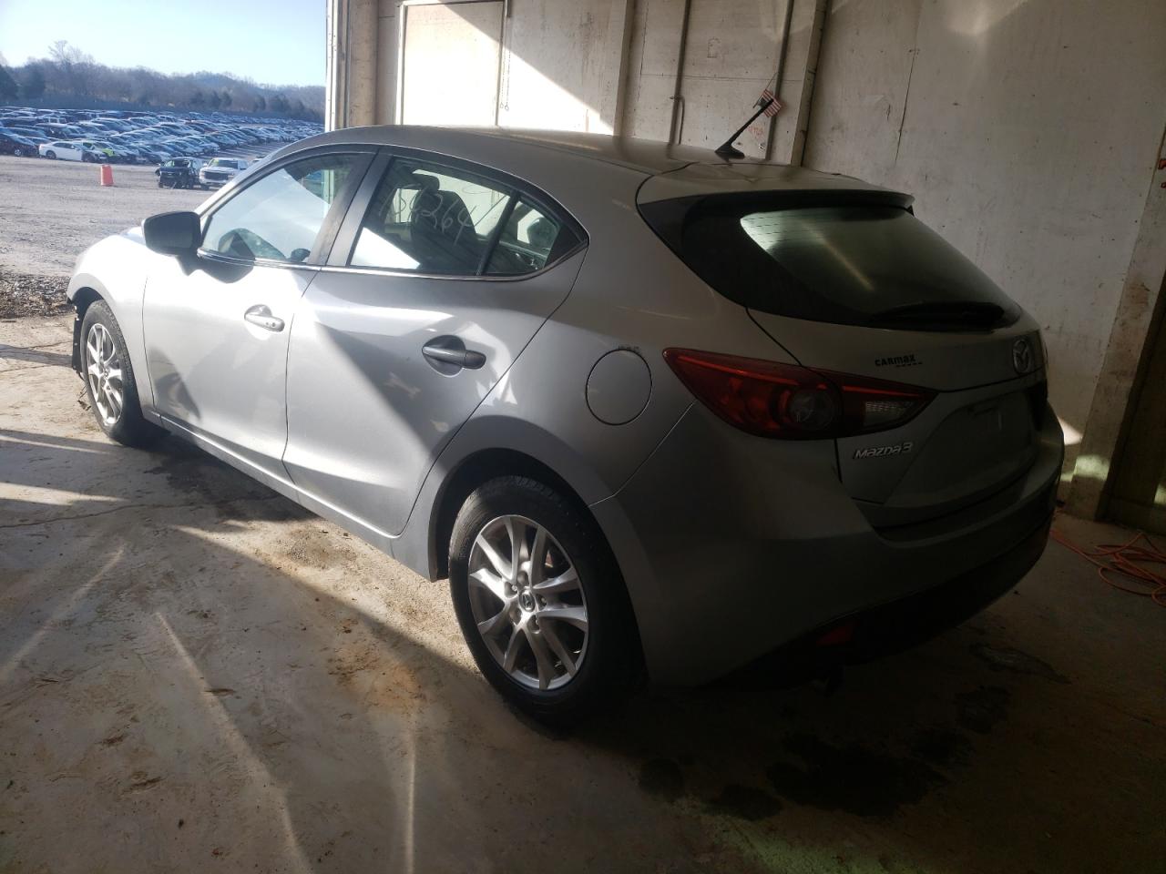 Photo 3 from auction – 2014 MAZDA 3 TOURING with VIN JM1BM1L78E1100456
