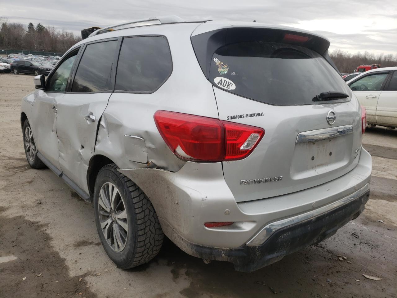 Photo 3 from auction – 2017 NISSAN PATHFINDER with VIN 5N1DR2MM6HC648626