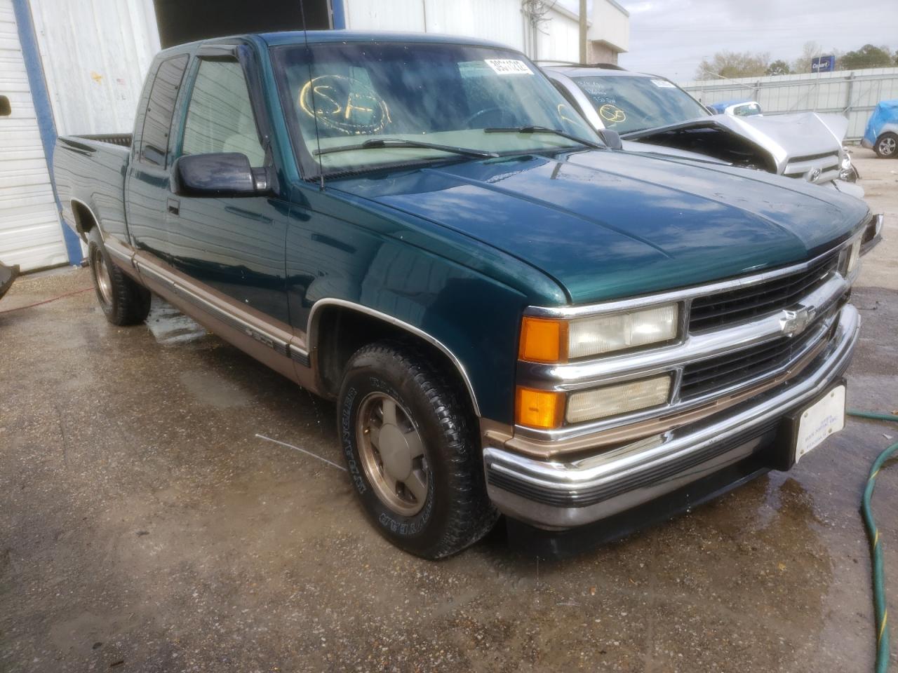 CHEVROLET GMT-400 C1 1998 with VIN 2GCEC19R3W1218127 - Photo from auction
