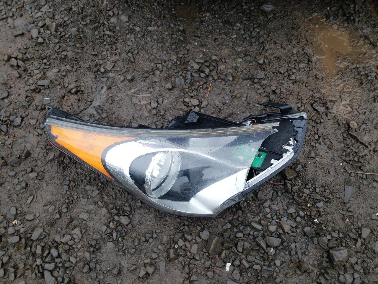 صورة رقم 9 من المزاد - 2012 HYUNDAI VELOSTER مع VIN KMHTC6AD3CU046469