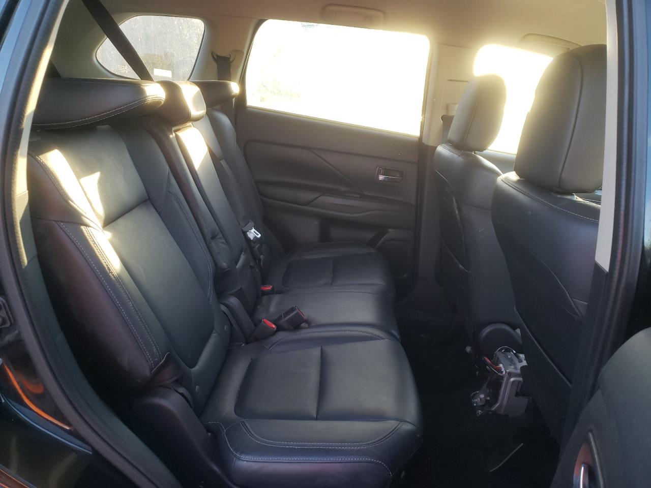 Photo 6 from auction – 2020 MITSUBISHI OUTLANDER with VIN JA4AD3A34LZ028509
