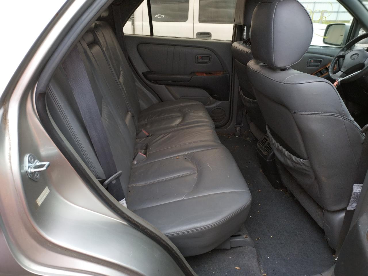 Photo 6 from auction – 1999 LEXUS RX 300 with VIN JT6HF10UXX0045667