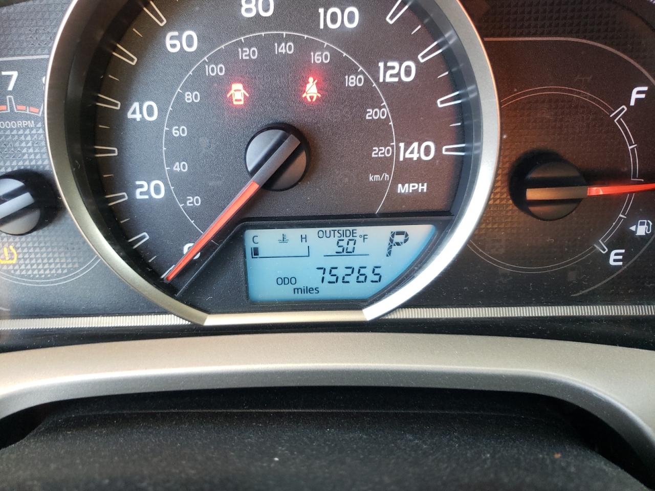 Photo 8 from auction – 2015 TOYOTA RAV4 XLE with VIN JTMRFREV3FD171387