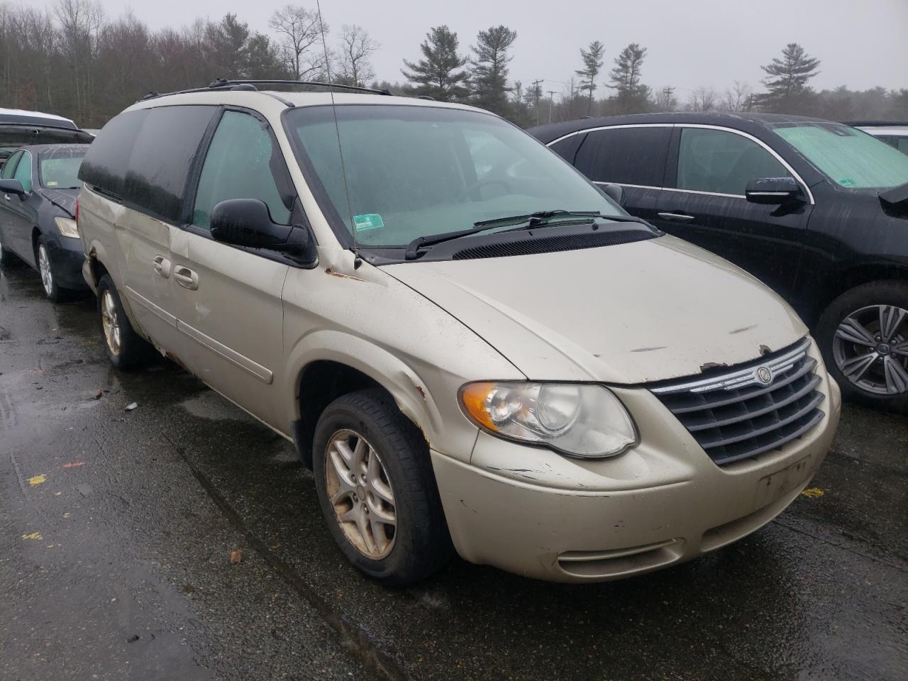 Photo 1 from auction – 2005 CHRYSLER TOWN & COU with VIN 2C4GP44R65R574819