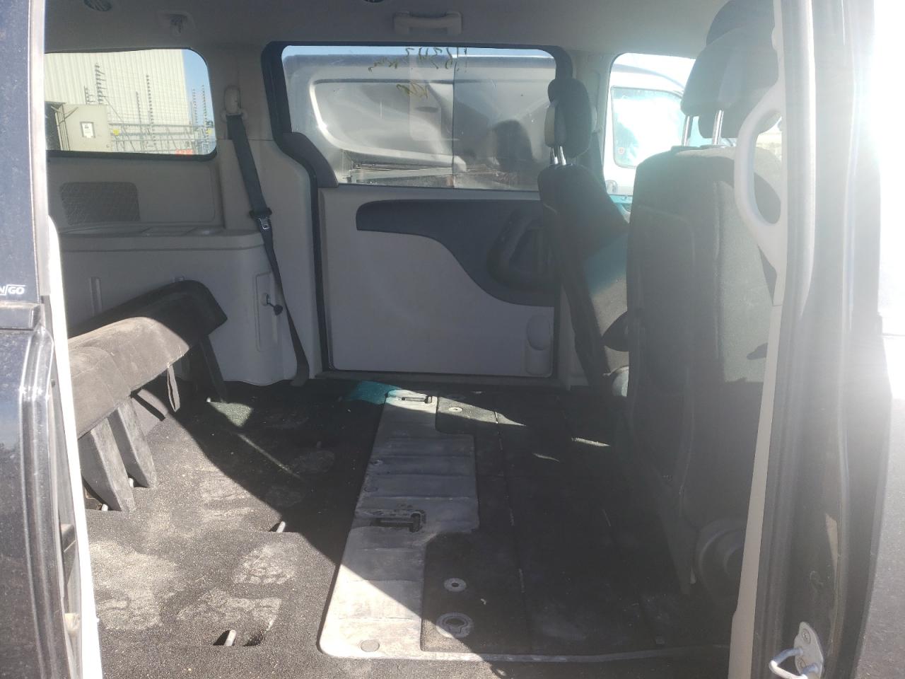 Photo 6 from auction – 2012 DODGE GRAND CARA with VIN 2C4RDGBG8CR155128