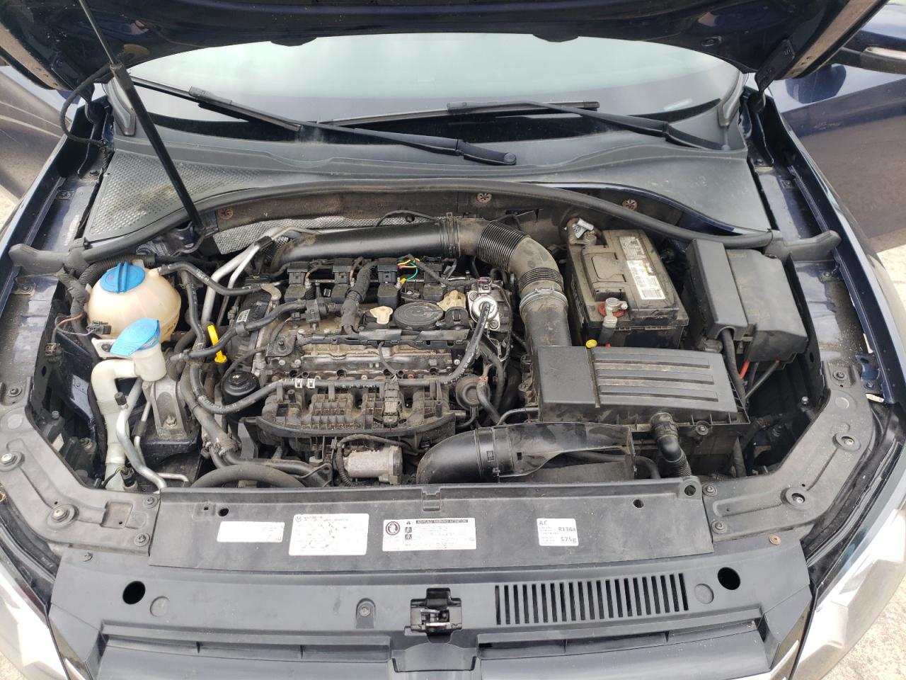 Photo 7 from auction – 2014 VOLKSWAGEN PASSAT S with VIN 1VWAT7A37EC079733