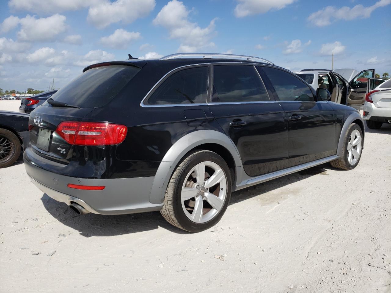 Photo 4 from auction – 2013 AUDI A4 ALLROAD with VIN WA1UFAFL2DA186142