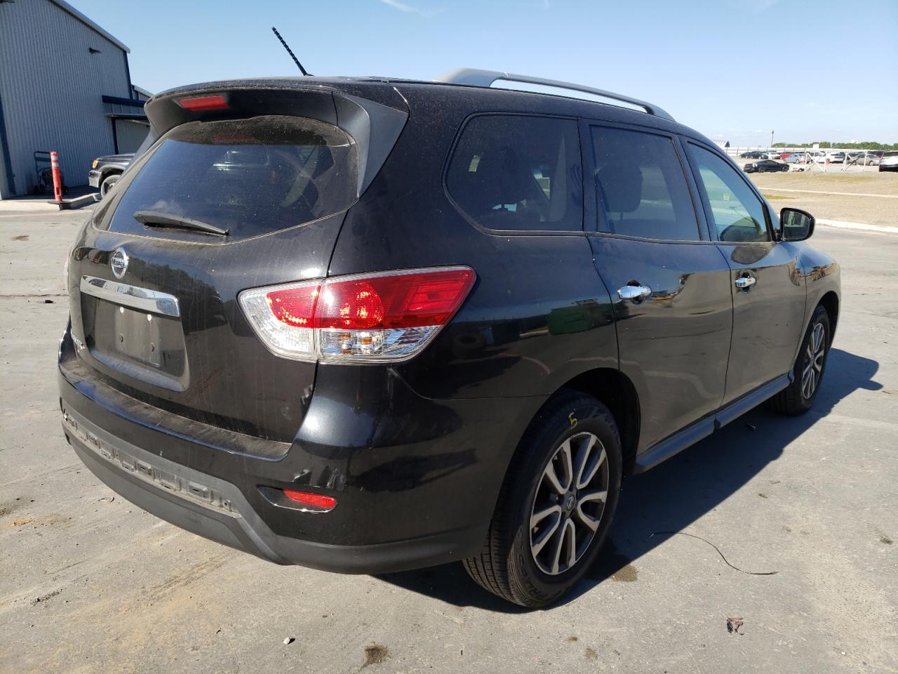 Photo 4 from auction – 2015 NISSAN PATHFINDER with VIN 5N1AR2MN1FC690761