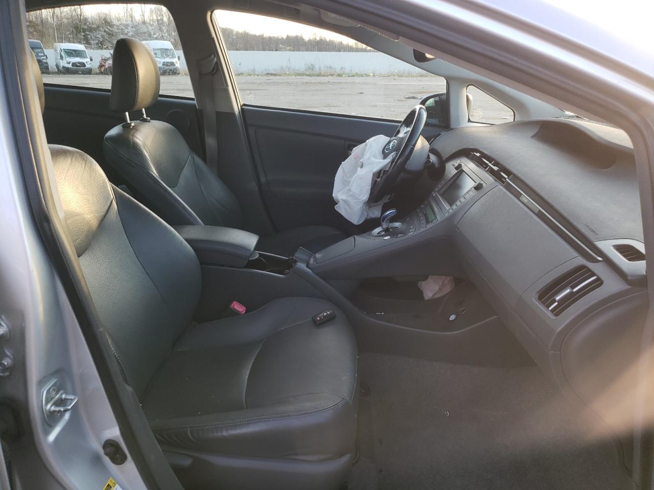 Photo 5 from auction – 2011 TOYOTA PRIUS with VIN JTDKN3DUXB0269439