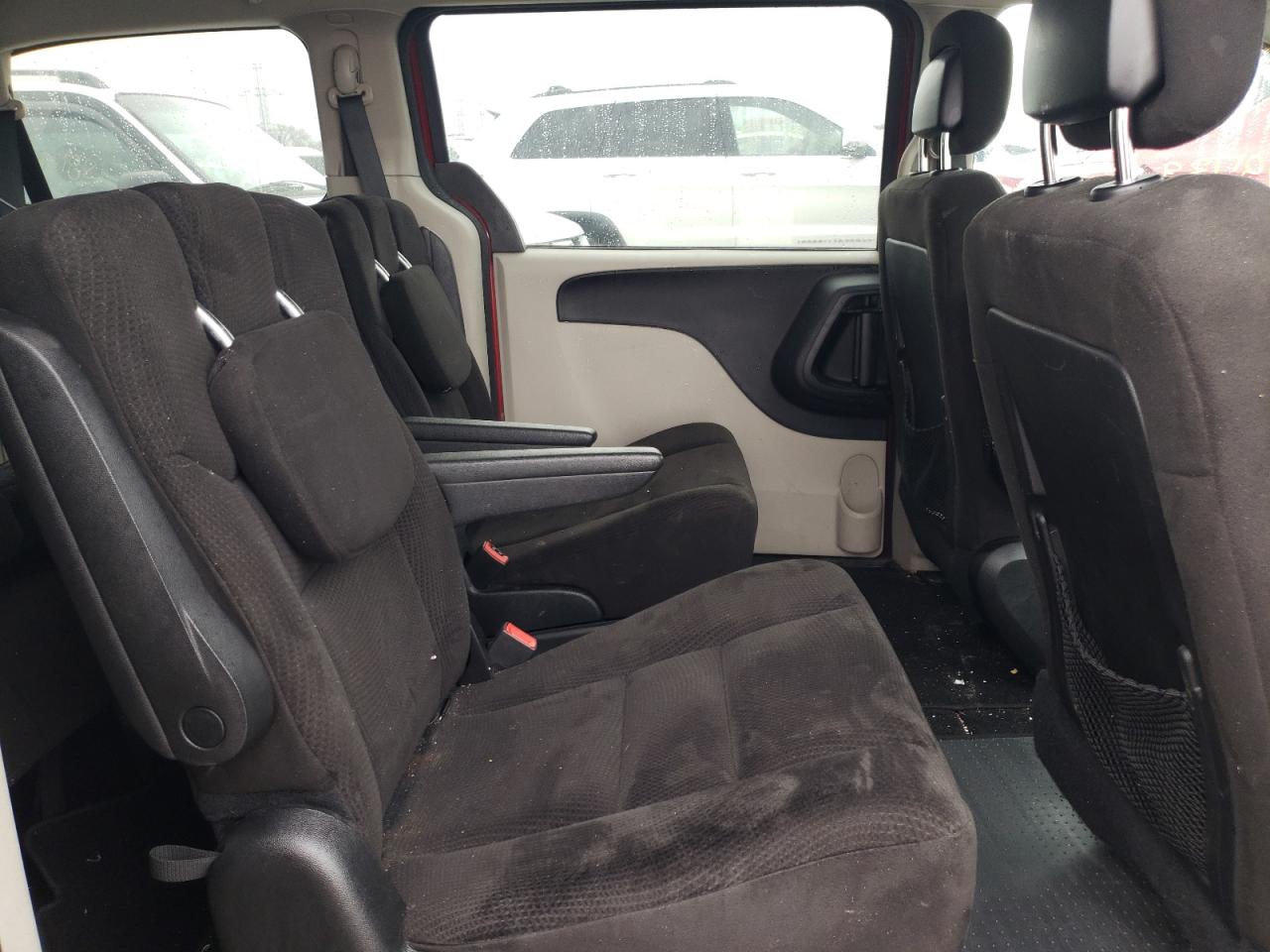 Photo 6 from auction – 2015 DODGE GRAND CARA with VIN 2C4RDGBG5FR687411