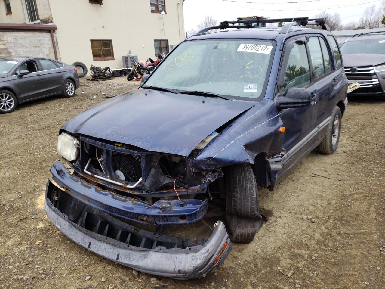 Photo 2 from auction – 2001 CHEVROLET TRACKER with VIN 2CNBJ13C516920244