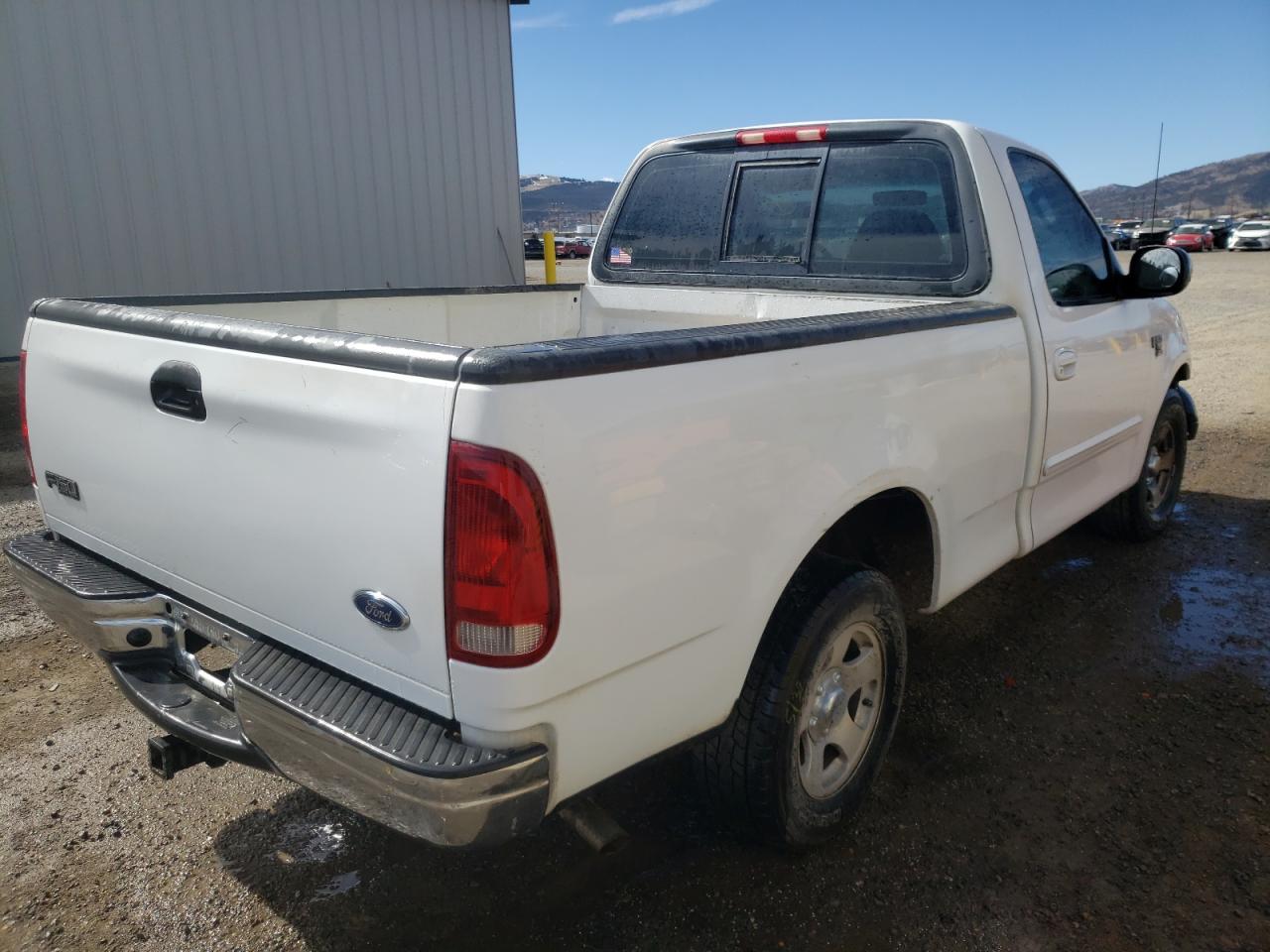 Photo 4 from auction – 2002 FORD F150 with VIN 1FTRF17L82NB05662