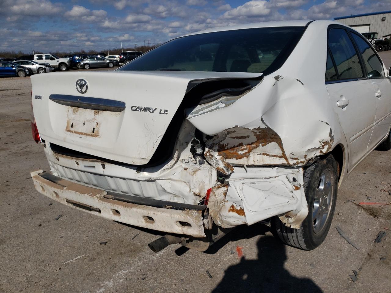 Photo 9 from auction – 2003 TOYOTA CAMRY LE with VIN 4T1BE32KX3U228574