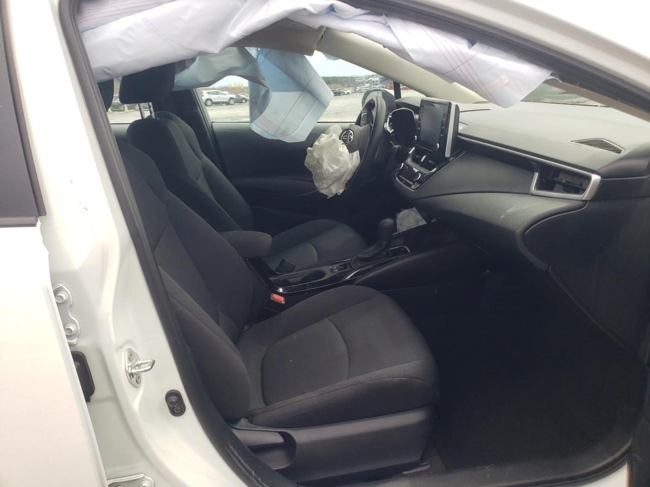 Photo 5 from auction – 2021 TOYOTA COROLLA LE with VIN 5YFEPMAE5MP269996