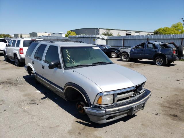 CHEVROLET BLAZER 1997 with VIN 1GNCS13W4V2133019 - Photo from auction